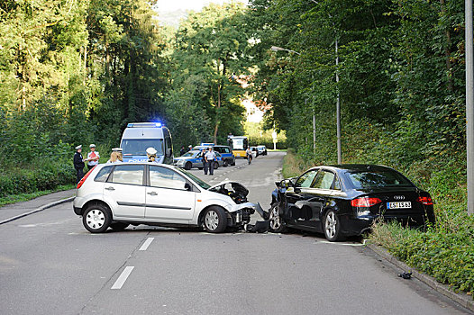 场景,意外,迎面,撞击,奥迪,福特汽车,斯图加特,巴登符腾堡,德国,欧洲