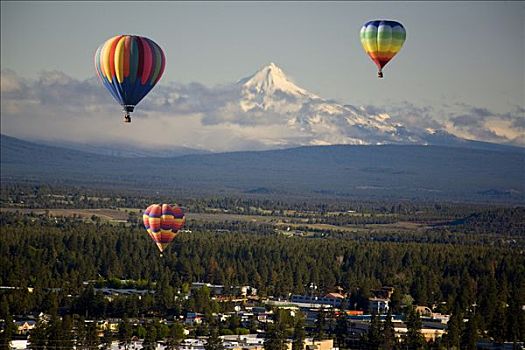 三个,热气球,漂浮,上方,城市,山峦,背景,弯曲,俄勒冈,美国