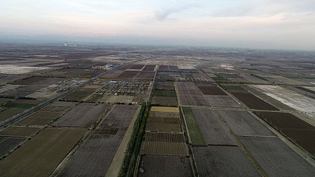 新疆哈密,航拍富饶的兵团农业