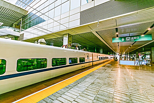 湖南省长沙市高铁南站月台建筑景观