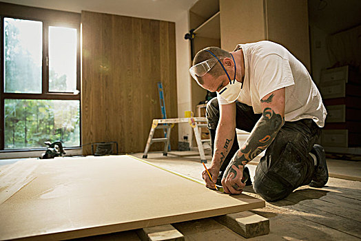建筑工人,纹身,测量,标记,木头,木板,房子
