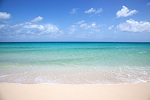 沙滩,蓝绿色海水,云,干盐湖,科拉莱霍,自然公园,富埃特文图拉岛,加纳利群岛,西班牙,欧洲