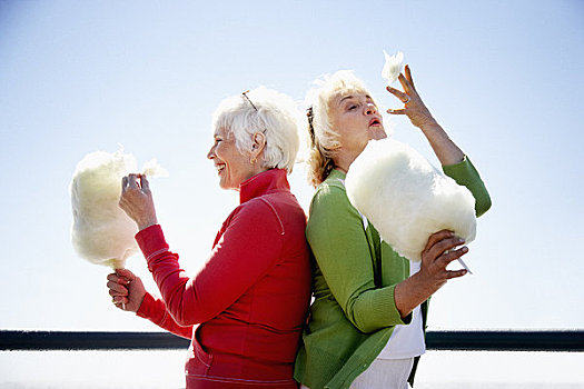 女人,吃,棉花糖,圣莫尼卡码头,加利福尼亚,美国