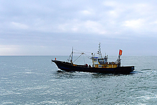 海上的渔船