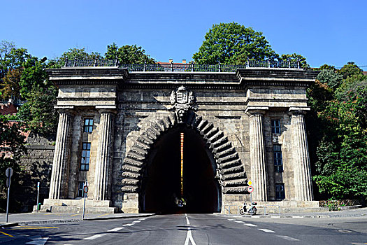 布达佩斯,亚当,隧道