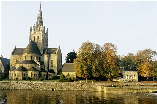 法国,卢瓦尔河地区,教堂,河,前景