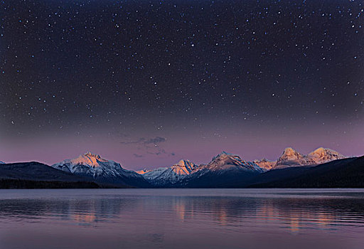时光流逝,合成效果,图像,星,上方,顶峰,麦克唐纳湖,冰川国家公园,蒙大拿,美国
