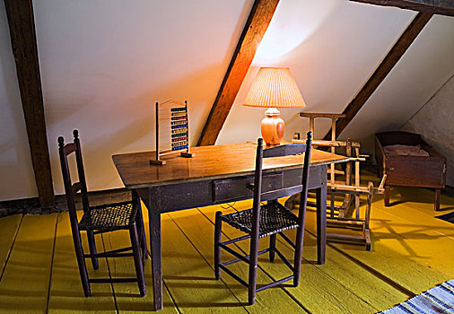 桌子,椅子,房间,木头,梁,拱顶天花板