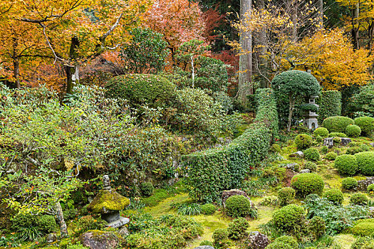 日本寺庙,秋季