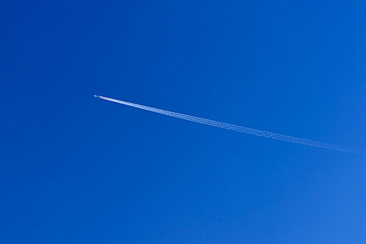 飞机,水汽尾迹,蓝天,英国,欧洲