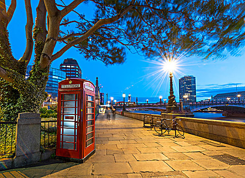 特色,红色,电话亭,人行道,靠近,泰晤士河,伦敦,英格兰,英国