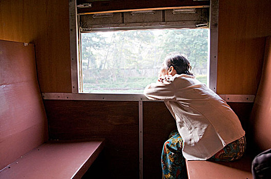 缅甸,女人,列车,窗户