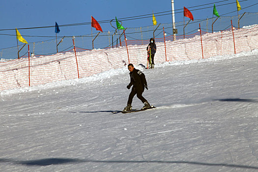 新疆巴里坤,激情滑雪迎元旦