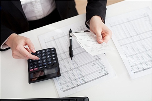 读,文件,办公室会计师,计算,税,计算器年轻,职业女性,会计师,工作