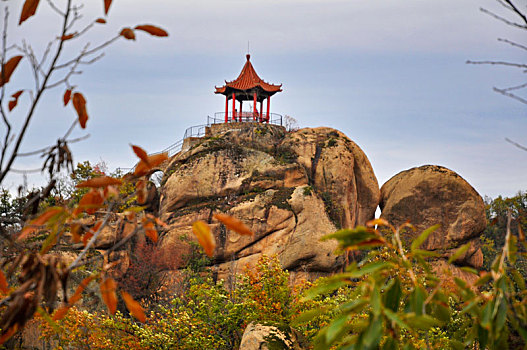 河南洛阳市汝阳县龙隐景区中央峰