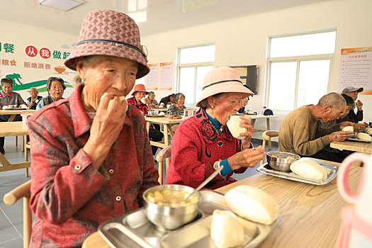 山东省日照市,爱心食堂让农村老人吃上免费午餐