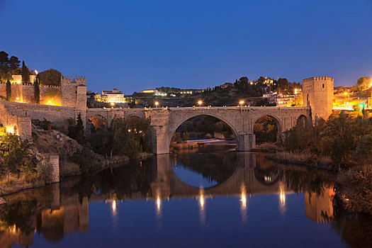 桥,反射,塔霍河,托莱多,西班牙