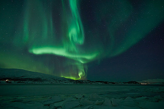 北极光,上方,冰冻,峡湾,靠近,特罗姆瑟,挪威,欧洲