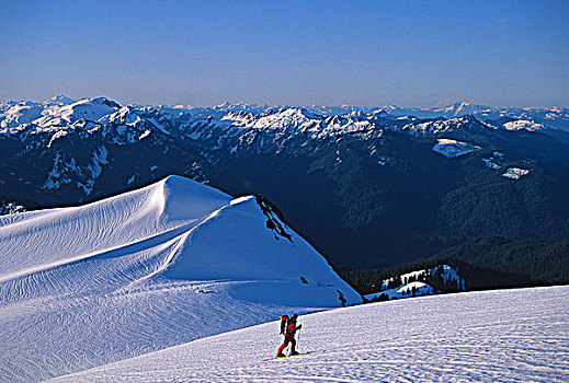男人,滑雪,高处,露营,冰河,靠近,山,孰克森,瀑布山,华盛顿,美国