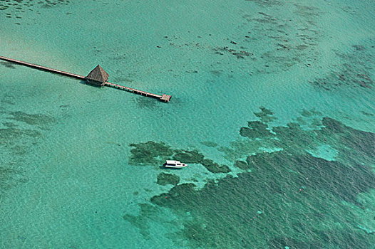 空中鸟瞰马尔代夫列岛全景