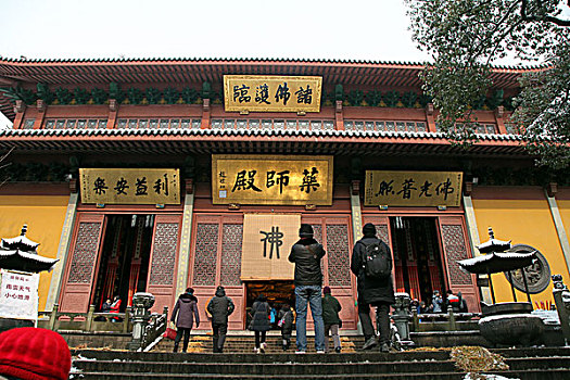 杭州,西湖,建筑,灵隐寺,寺庙,雪,宗教,佛教,僧人,塑像,信仰,文化,旅游,飞来峰