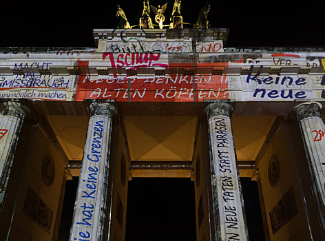 柏林勃兰登堡门的灯光节