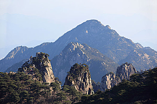 山峦,山顶,远景