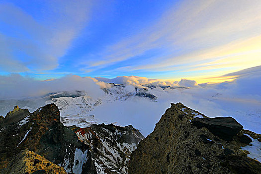 夕阳丁下长白山