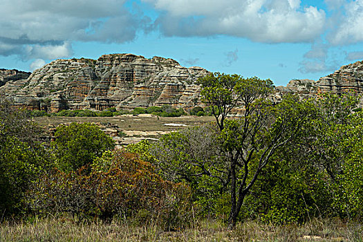 madagascar,national,park,of,isalo,rock,formation,and,sandstone,massif