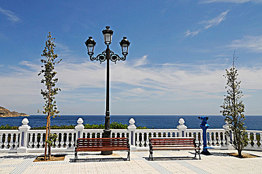 长椅,路灯,露台,地中海,眺望台,贝尼多姆,白色海岸,阿利坎特,西班牙,欧洲