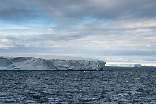 巨大,扁平,冰山,漂浮,海峡,靠近,北方,尖,南极半岛,南极