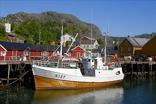 木质,渔船,捆绑,码头,红色,房子,罗弗敦群岛,群岛,挪威,斯堪的纳维亚