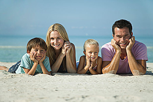 家庭,躺着,沙子,海滩,头像