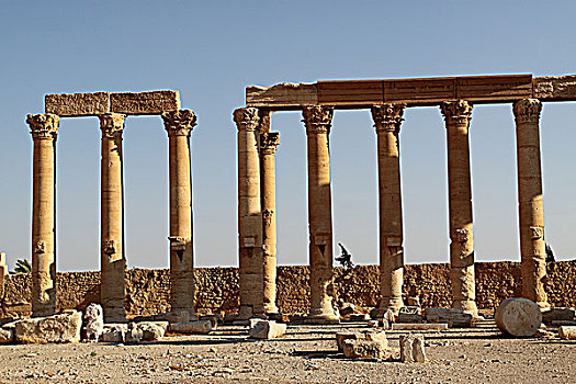 叙利亚帕尔米拉古遗址-神庙廊柱