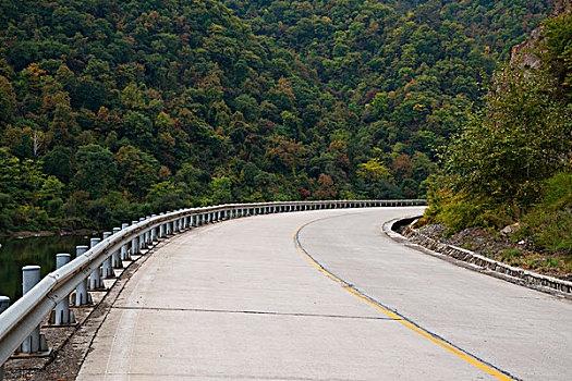 山区公路