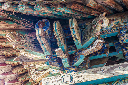 山西太谷无边寺古建筑彩绘斗拱木构件