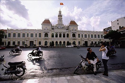 越南,胡志明市,德威饭店,人,摩托车,前景
