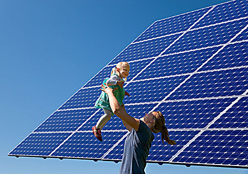 女人,女儿,太阳能电池板