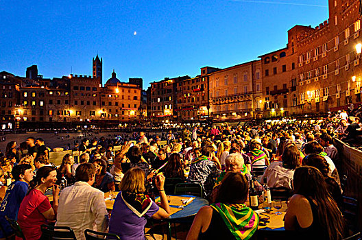 拥挤,桌子,餐馆,锡耶纳,比赛,坎波广场,托斯卡纳,意大利,欧洲