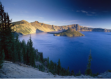 火山湖国家公园图片