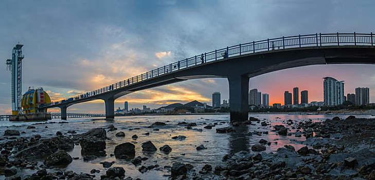 辽宁大连星海湾风光