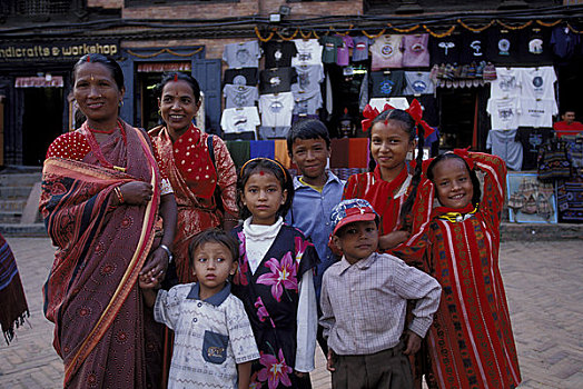 尼泊尔,加德满都,巴克塔普尔,女人,孩子