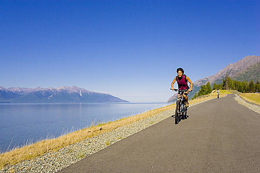 骑自行车,骑,沿岸,小路,远眺,特纳甘湾,科奈山地,靠近,鸟,溪流,阿拉斯加