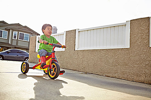 男孩,骑自行车,私家车道