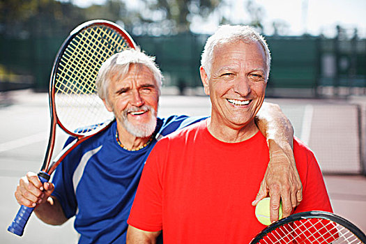 老头,微笑,网球场
