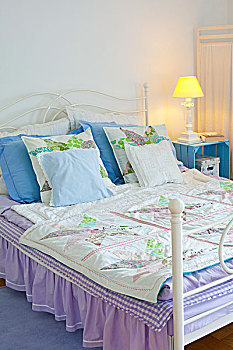 浪漫,双人床,褶皱,丁香,床头柜,水果,板条箱,涂绘,淡蓝色
