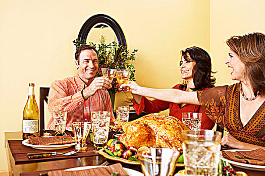 男人,女人,坐,感恩节,桌子,祝酒,白葡萄酒