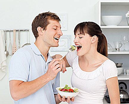 幸福伴侣,吃饭,一起,厨房