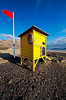 救生员椅,红色,旗帜,西班牙,兰索罗特岛,石头,天空,云,海滩,水,水塘,海岸线,夏天