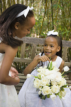 高兴,美国黑人,女花童,户外,结婚日